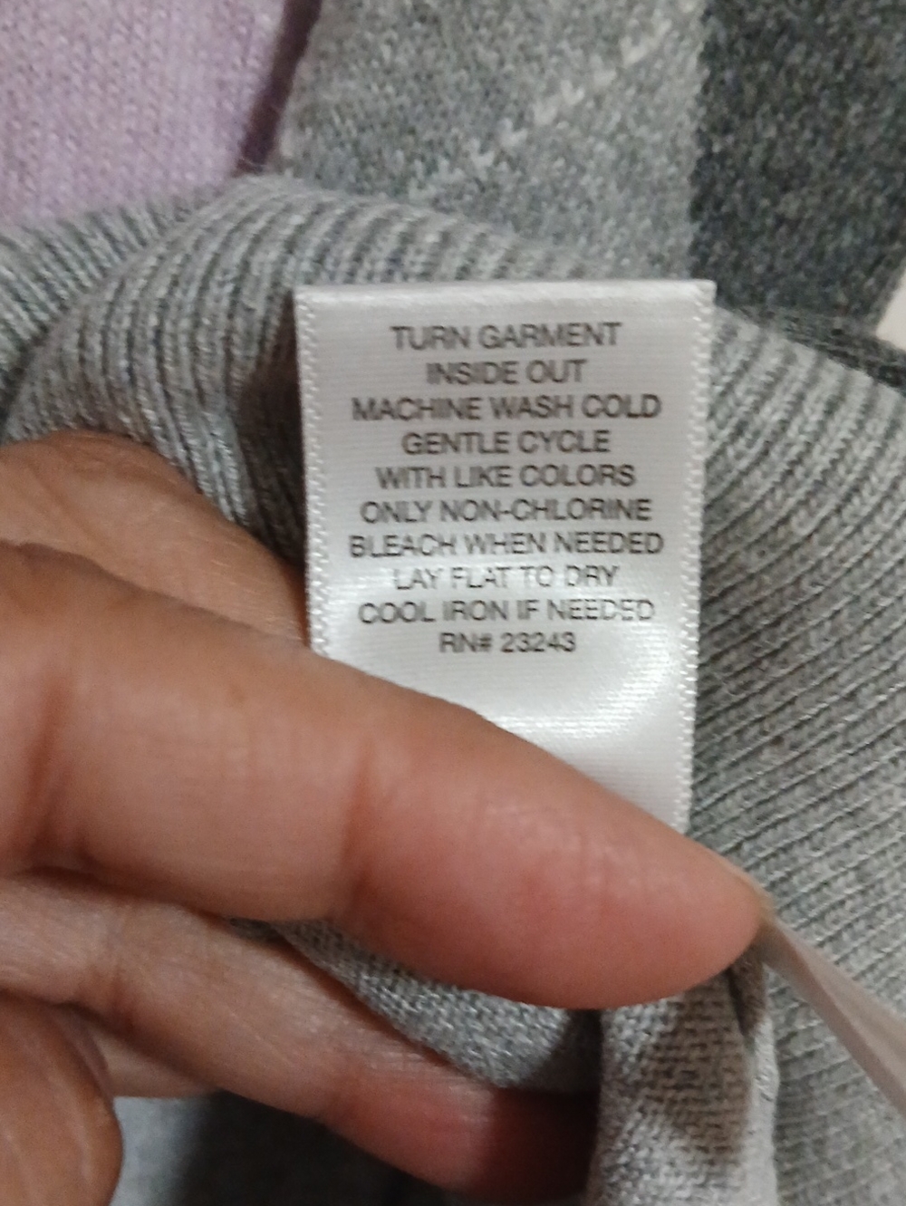 New York & Company Gray and Lilac Argyle V-Neck Tank Vest Medium - Picture 4 of 7